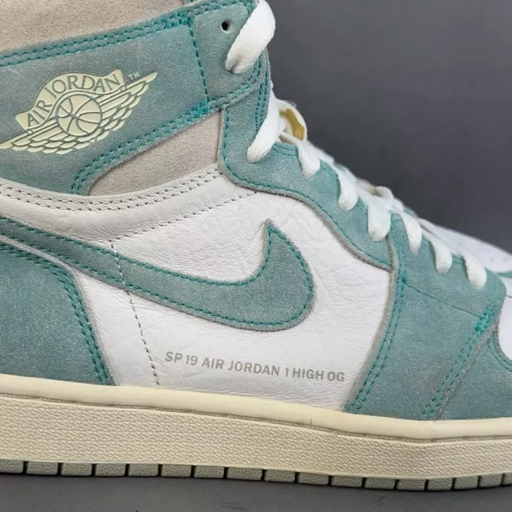 Jordan 1 Retro High Turbo Green Sneaker shoes men’s size 8.5
